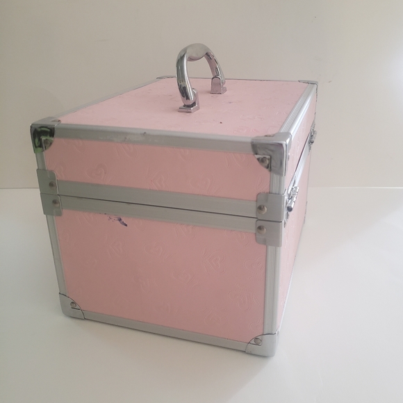 American Girl Bitty Baby Vintage Trunk, Pink with Metal Handle and Accen… - Picture 3 of 7